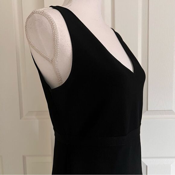 THEORY Stretch-crepe wrinkle resistant midi dress in Black Large MSRP $425 - Picture 7 of 10